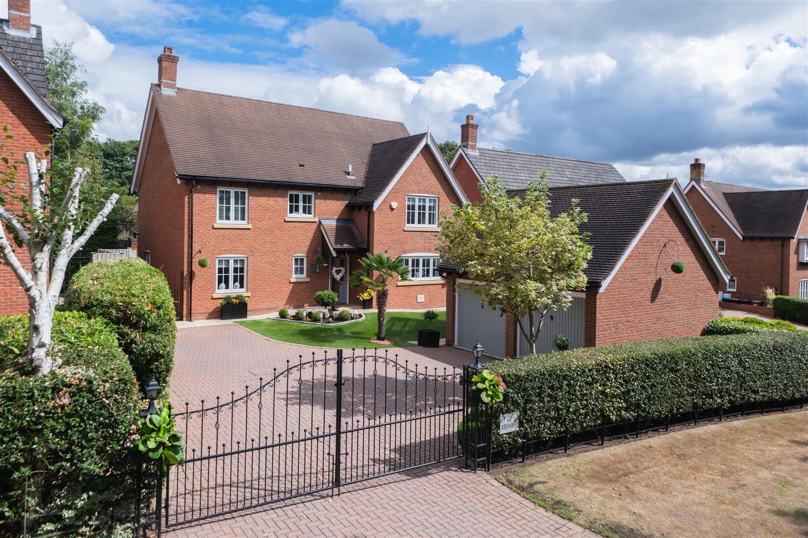 5 bedroom  Detached House for Sale in Marton